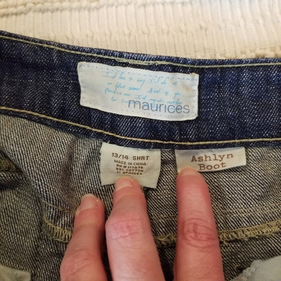 MAURICES Ashlyn Boot Distressed Med Wash Jeans - Picture 4 of 11